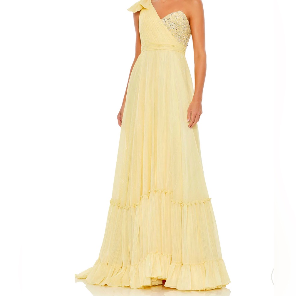 Mac Duggal One Sholder Ruffle Gown (Prom) Size 8 Light Yellow